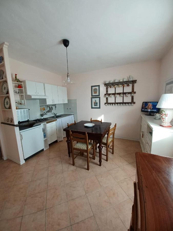 Casa Vacanze L'Acquerello Lari 外观 照片