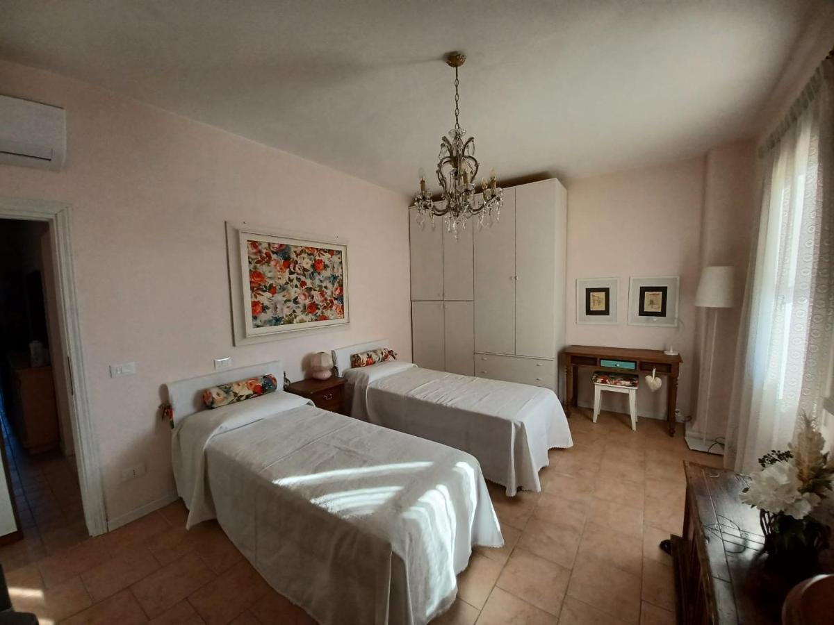Casa Vacanze L'Acquerello Lari 外观 照片